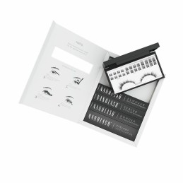 Set of false eyelashes...
