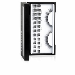 Set of false eyelashes...