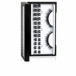 Set of false eyelashes...