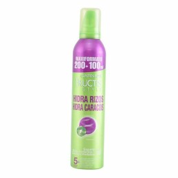 Mousse pour boucles Garnier...